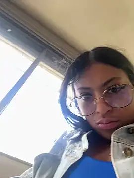 vaness weet online show from 01-26-25, 02:52