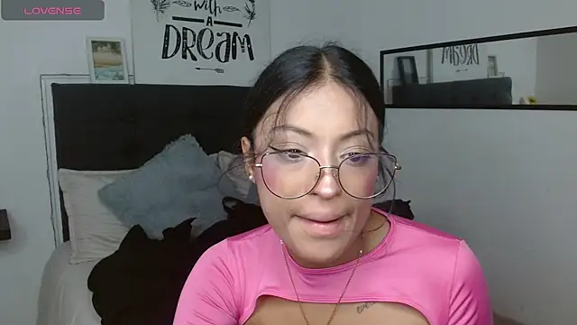 vaness weet online show from 10-07-25, 08:06