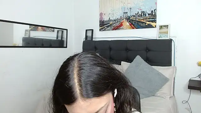 vaness weet online show from 11-16-25, 07:30