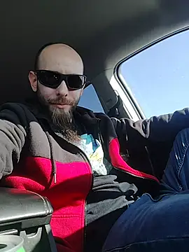 Snapshot of JohnnyFaster chatting on 02-08-26, 04:32 JohnnyFaster online show from 02-08-26, 04:32