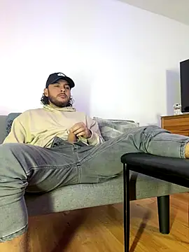 tuyo1995 online show from 11-23-25, 11:15