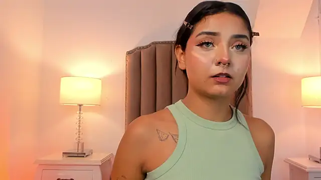 Emma Torres   online show from 02-28-25, 11:58