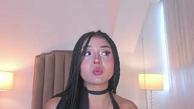 Emma Torres   online show from 04-05-26, 12:02