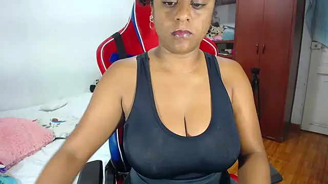 BellaKarla online show from 01-09-26, 02:20