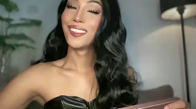 Bella Gordon online show from 02-15-25, 06:23