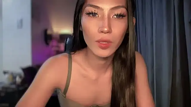 Bella Gordon online show from 10-14-25, 07:36