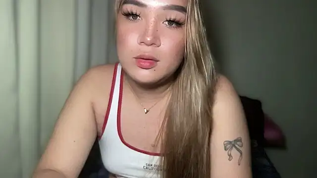 Snapshot of MissCataleyaxxx chatting on 02-19-25, 12:03 MissCataleyaxxx online show from 02-19-25, 12:03