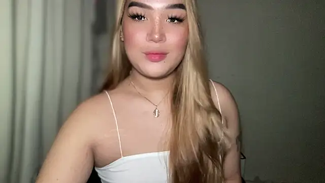 Snapshot of MissCataleyaxxx chatting on 03-20-25, 11:45 MissCataleyaxxx online show from 03-20-25, 11:45