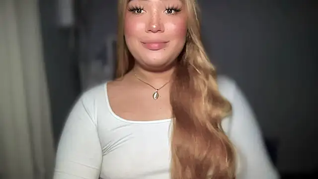 Snapshot of MissCataleyaxxx chatting on 09-21-25, 05:20 MissCataleyaxxx online show from 09-21-25, 05:20