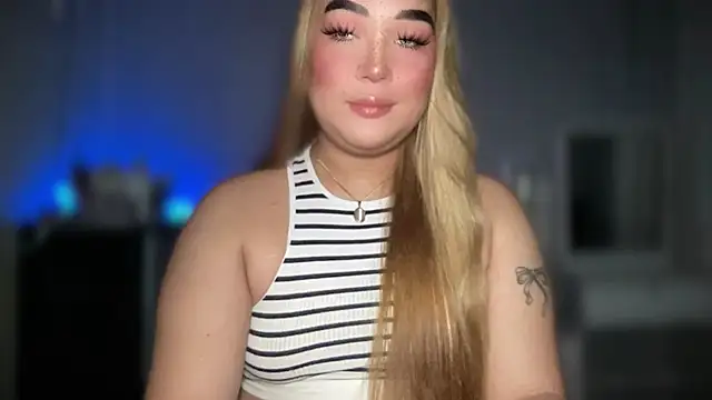 Snapshot of MissCataleyaxxx chatting on 10-16-25, 01:28 MissCataleyaxxx online show from 10-16-25, 01:28