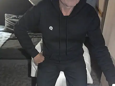 kiam471 online show from 10-01-25, 05:41