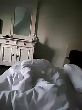 kiam471 online show from 10-19-25, 05:30