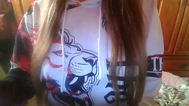 Snapshot of Sexymiss26 chatting on 03-11-25, 11:55 Sexymiss26 online show from 03-11-25, 11:55