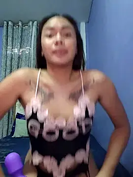 Snapshot of lady_kim_boner chatting on 05-27-26, 03:47 lady kim boner online show from 05-27-26, 03:47