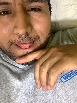 Snapshot of Emepe69 chatting on 11-06-25, 04:24 Emepe69 online show from 11-06-25, 04:24