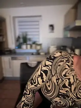 Snapshot of German_Milf chatting on 01-19-25, 02:06 German Milf online show from 01-19-25, 02:06