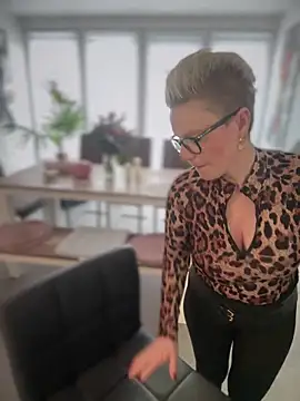 Snapshot of German_Milf chatting on 02-12-25, 01:59 German Milf online show from 02-12-25, 01:59