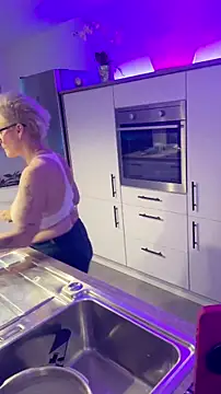 Snapshot of German_Milf chatting on 03-22-25, 05:31 German Milf online show from 03-22-25, 05:31