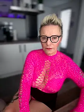 Snapshot of German_Milf chatting on 10-08-25, 12:58 German Milf online show from 10-08-25, 12:58