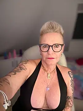 Snapshot of German_Milf chatting on 11-05-25, 02:06 German Milf online show from 11-05-25, 02:06