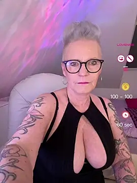 German Milf online show from 05-06-26, 01:27
