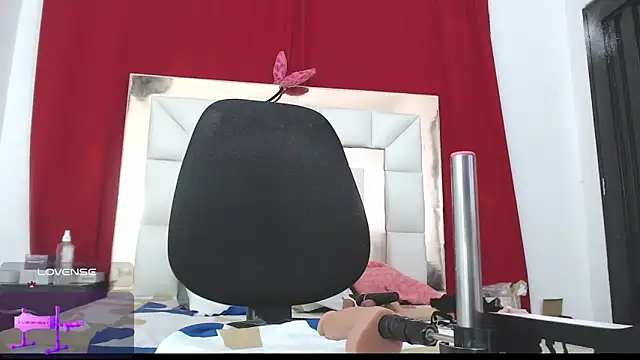 candyrojas online show from 10-18-25, 07:31