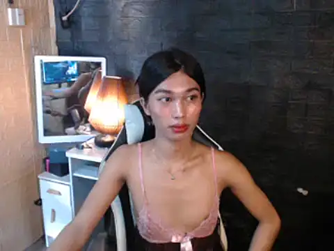 Snapshot of ToKeNa chatting on 03-13-25, 04:38 ToKeNa online show from 03-13-25, 04:38