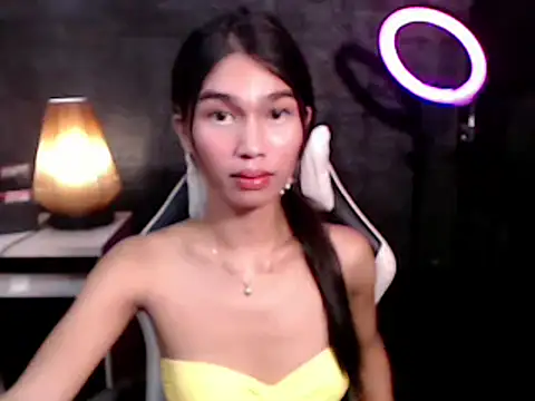 Snapshot of ToKeNa chatting on 03-23-25, 08:15 ToKeNa online show from 03-23-25, 08:15