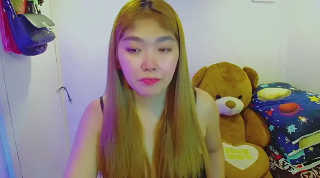 TR4NSCUTI3 online show from 02-02-25, 06:42