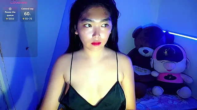 TR4NSCUTI3 online show from 09-15-25, 12:27