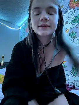 Snapshot of Cutiepiespanks chatting on 09-08-25, 05:01 Cutiepiespanks online show from 09-08-25, 05:01