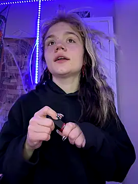 Snapshot of Cutiepiespanks chatting on 10-23-25, 08:07 Cutiepiespanks online show from 10-23-25, 08:07