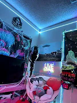 Snapshot of Cutiepiespanks chatting on 10-29-25, 12:13 Cutiepiespanks online show from 10-29-25, 12:13