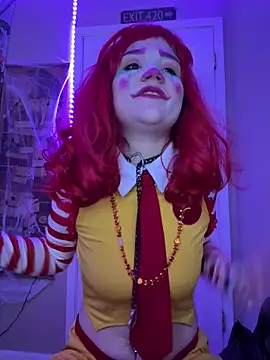 Snapshot of Cutiepiespanks chatting on 11-01-25, 06:54 Cutiepiespanks online show from 11-01-25, 06:54