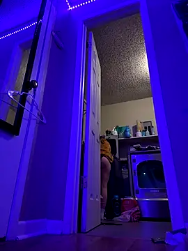 Snapshot of Cutiepiespanks chatting on 11-07-25, 02:44 Cutiepiespanks online show from 11-07-25, 02:44