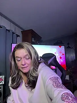 Snapshot of cowgirlc chatting on 02-12-26, 03:56 cowgirlc online show from 02-12-26, 03:56