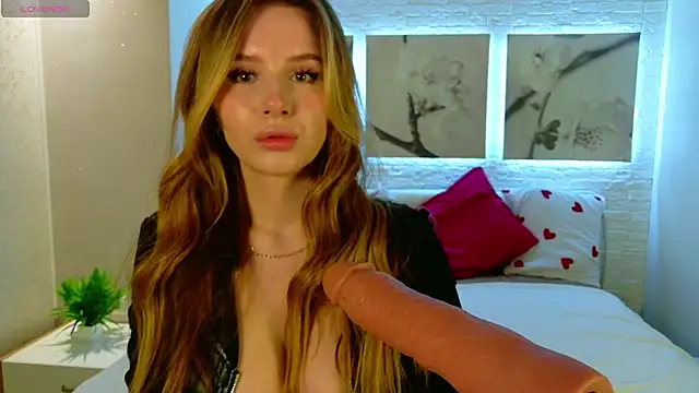 Snapshot of Betty_June chatting on 02-26-26, 08:41 Betty June online show from 02-26-26, 08:41