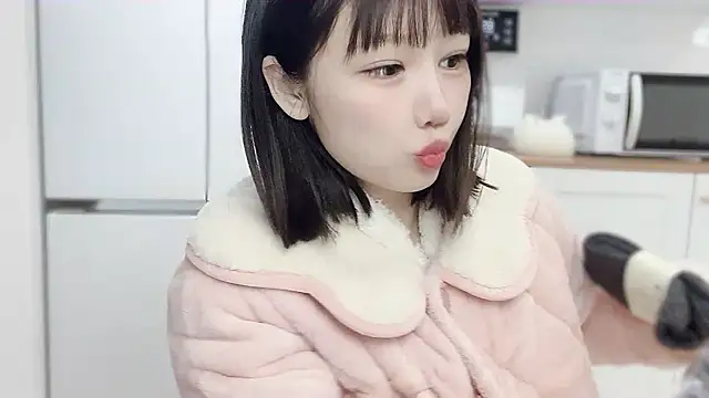 Snapshot of Villagechief chatting on 12-15-24, 10:58 Villagechief online show from 12-15-24, 10:58