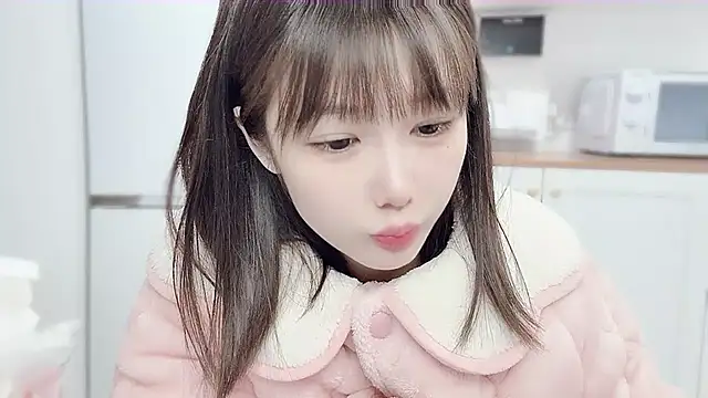 Snapshot of Villagechief chatting on 03-16-25, 02:00 Villagechief online show from 03-16-25, 02:00