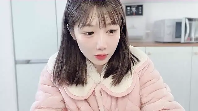 Snapshot of Villagechief chatting on 03-19-25, 12:26 Villagechief online show from 03-19-25, 12:26