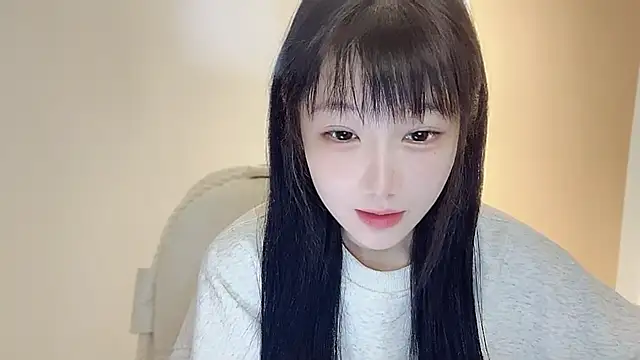 Snapshot of Villagechief chatting on 10-13-25, 01:55 Villagechief online show from 10-13-25, 01:55