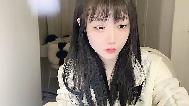 Snapshot of Villagechief chatting on 10-16-25, 02:18 Villagechief online show from 10-16-25, 02:18