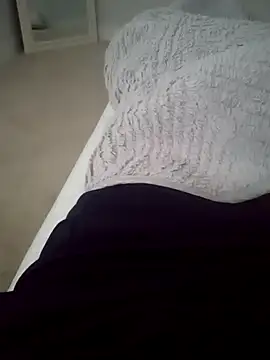 Snapshot of Mark_Dad chatting on 02-08-25, 01:01 Mark Dad online show from 02-08-25, 01:01