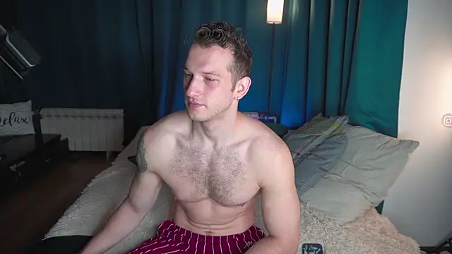 VIktorSecret online show from 11-24-25, 05:18