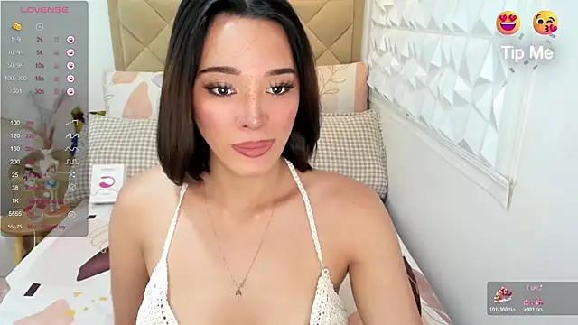 Snapshot of TsHeartXxx chatting on 04-23-26, 05:30 TsHeartXxx online show from 04-23-26, 05:30