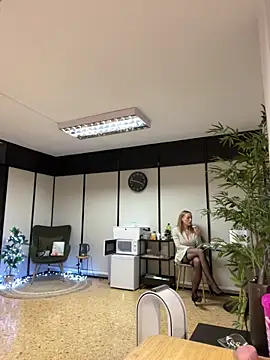 EmaSalis online show from 12-18-24, 02:49