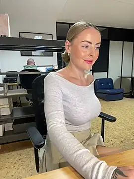 EmaSalis online show from 01-31-25, 08:32