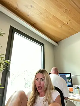 EmaSalis online show from 09-09-25, 10:48