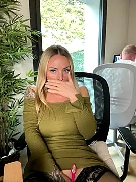 EmaSalis online show from 10-14-25, 09:10