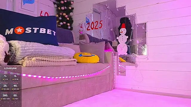 Misss Vikk online show from 12-21-24, 09:23